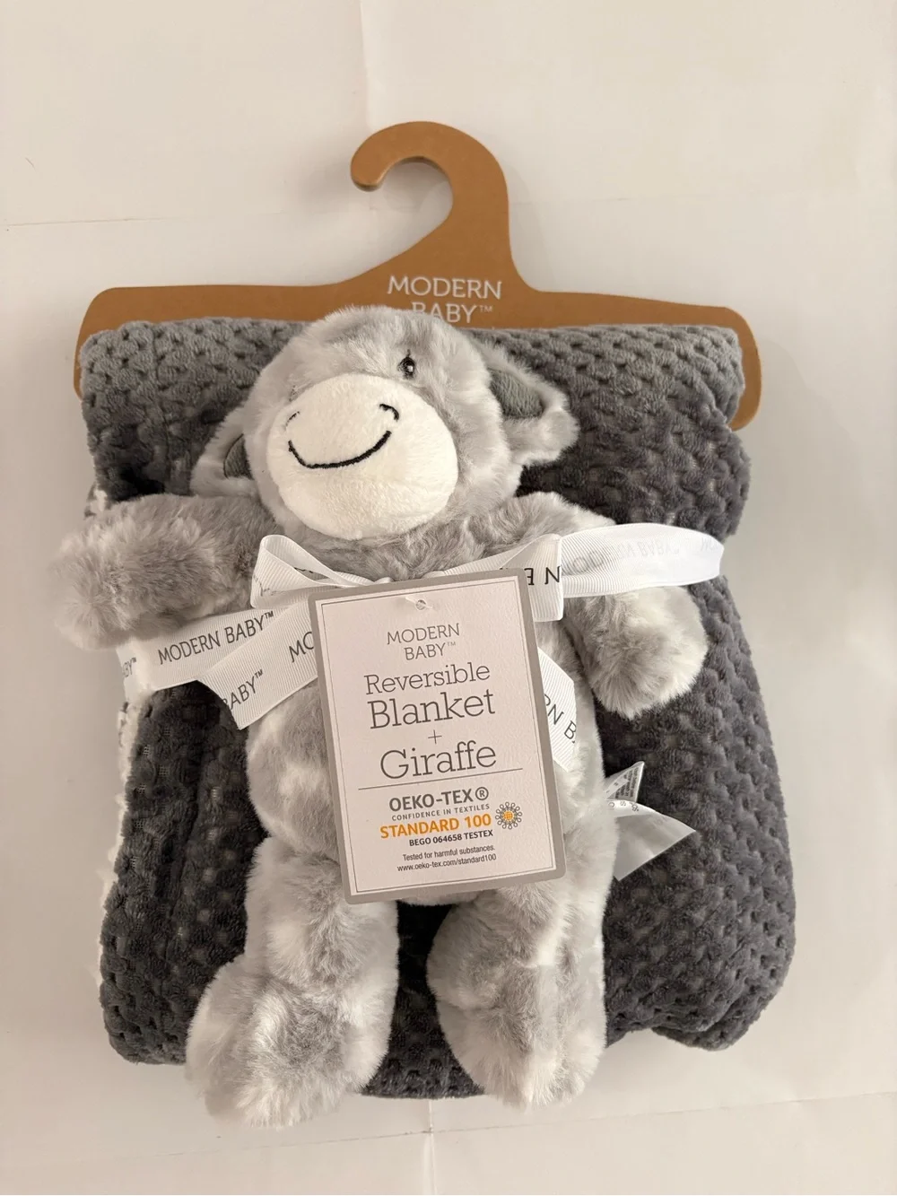 Modern Baby Reversible Giraffe Blanket - Gray
